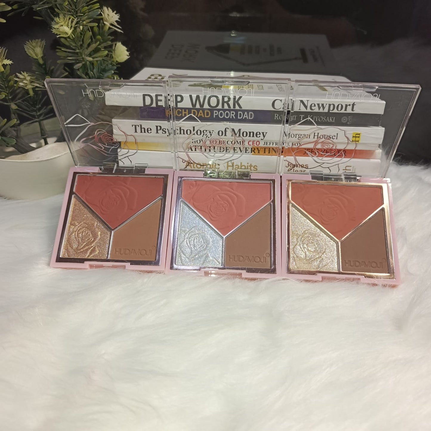 Hudamoji 3 in 1 Face Glow Palette Highlighter, Blush & Contour All in One
