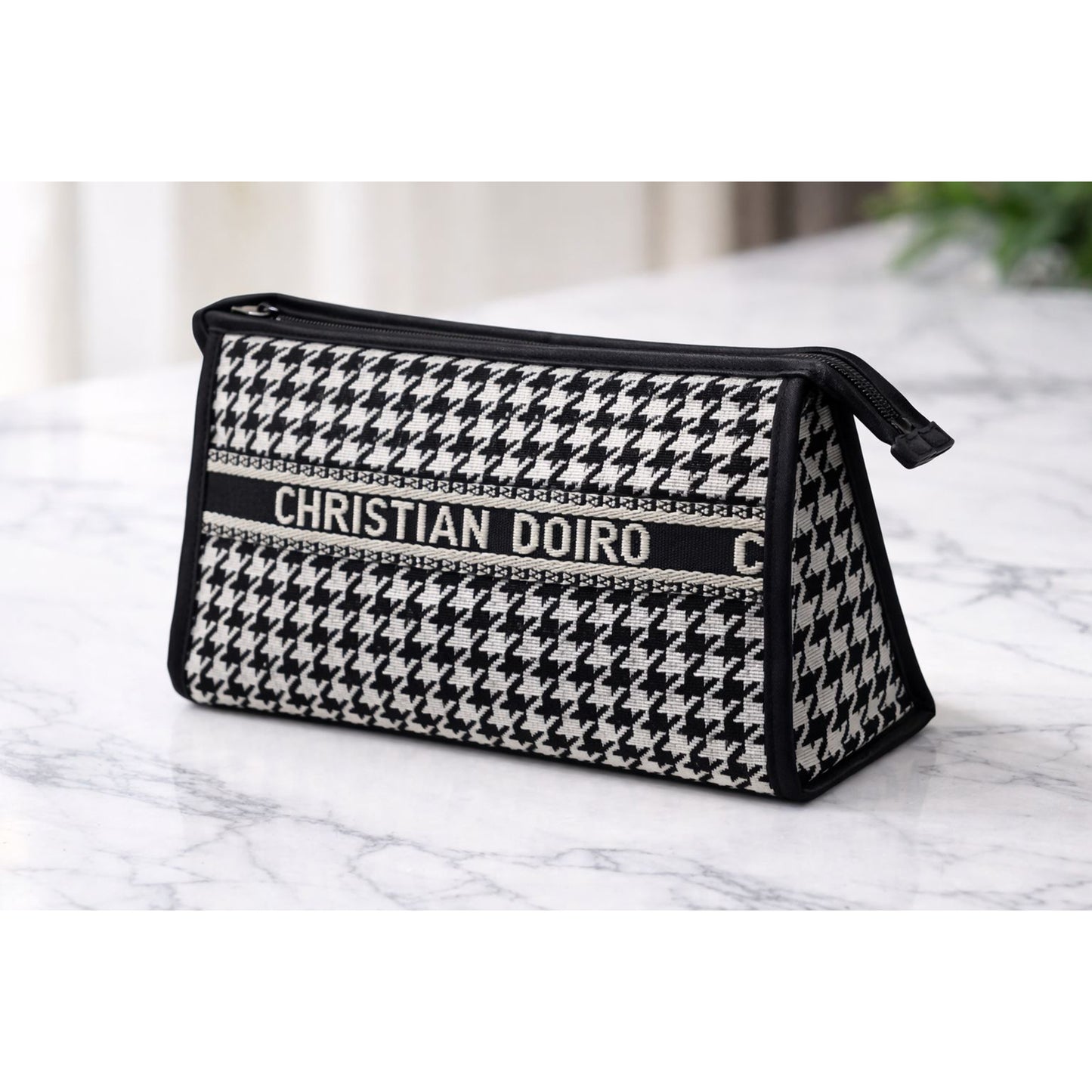 Cristian Dairo Make Up Storag Bag Model No 2503