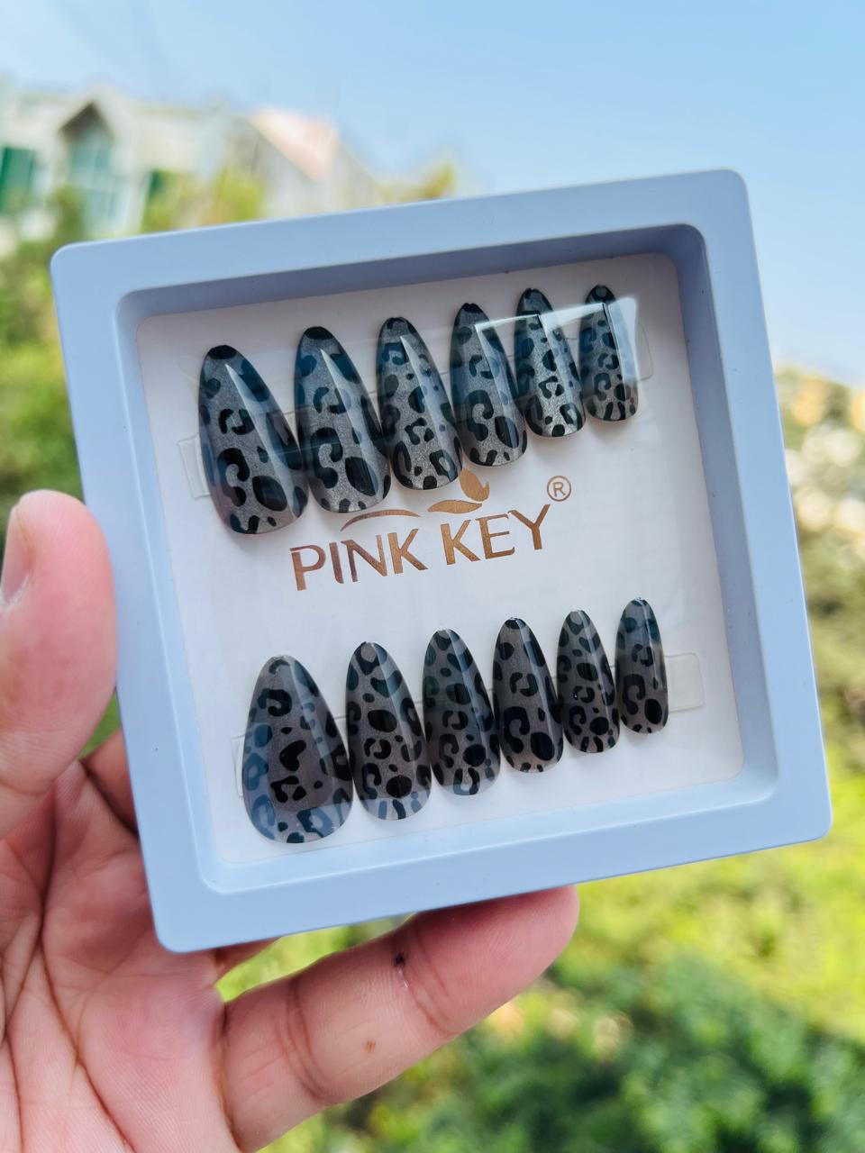 Leopardl Print False Nails – Full Cover, Stylish Stiletto Shape