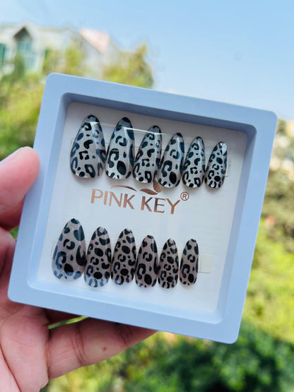 Leopardl Print False Nails – Full Cover, Stylish Stiletto Shape