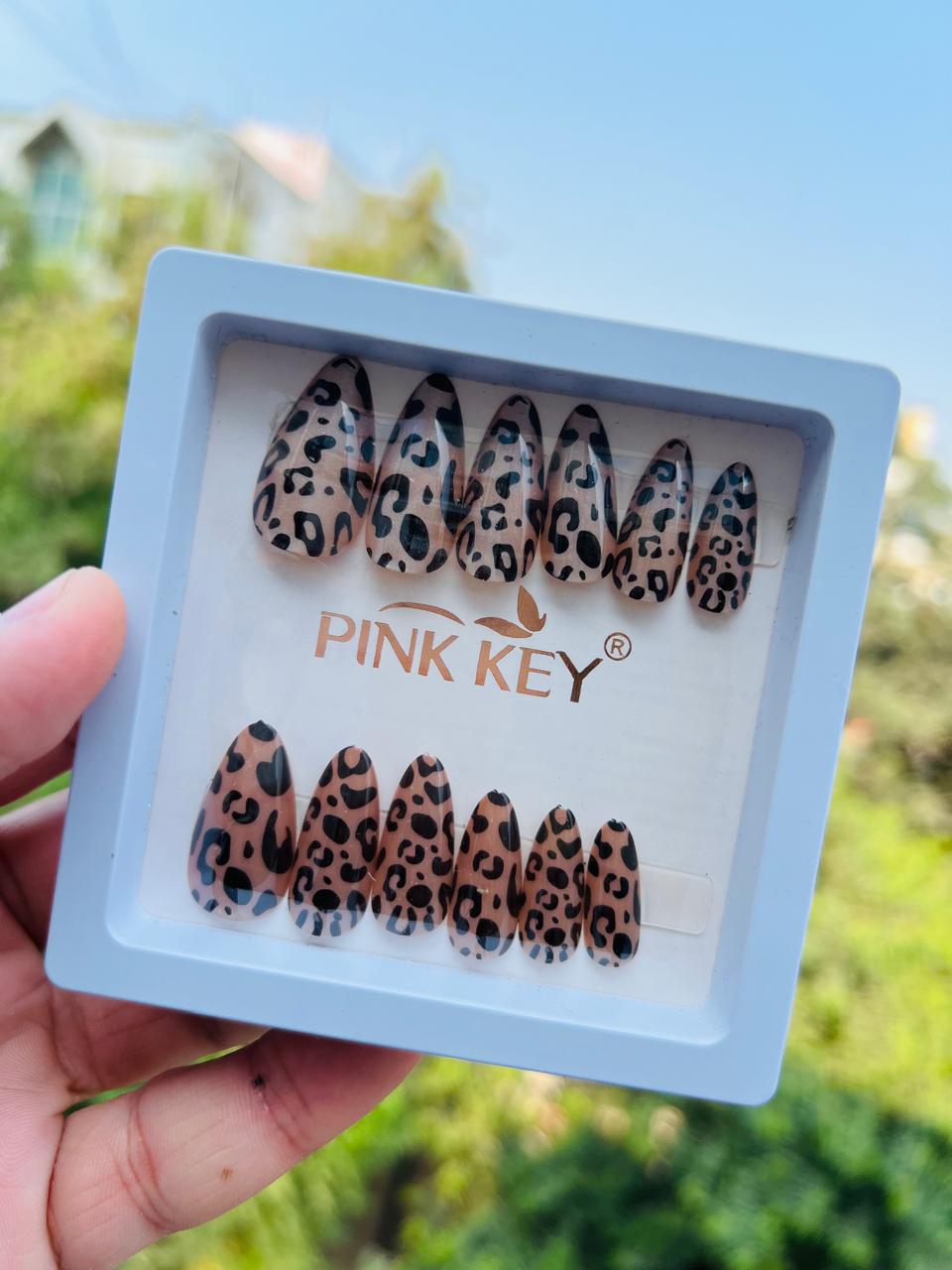 Leopardl Print False Nails – Full Cover, Stylish Stiletto Shape