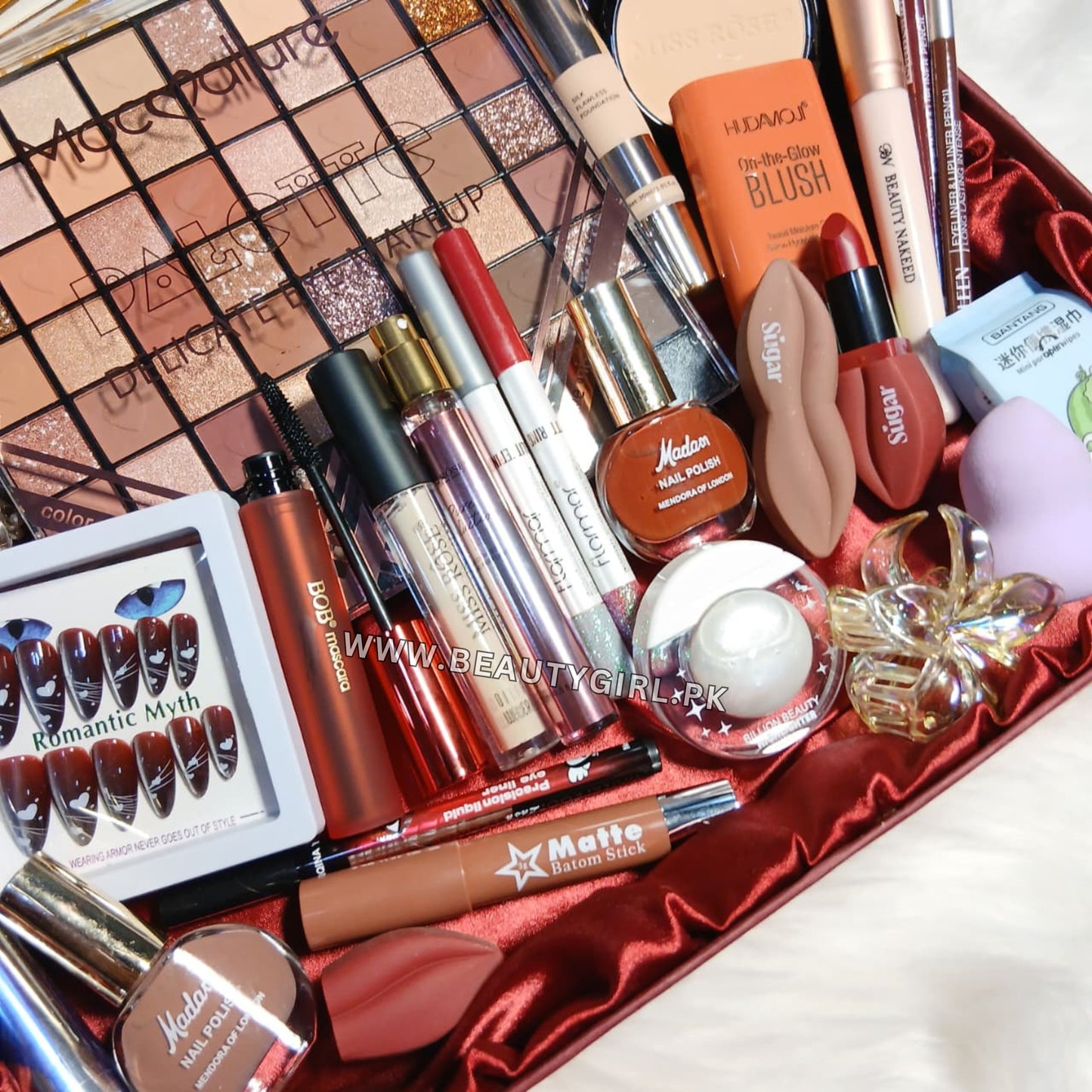 Begum Ki Eidi Exclusive Deal Perfect Eid Gift for Her (With Gith Box)