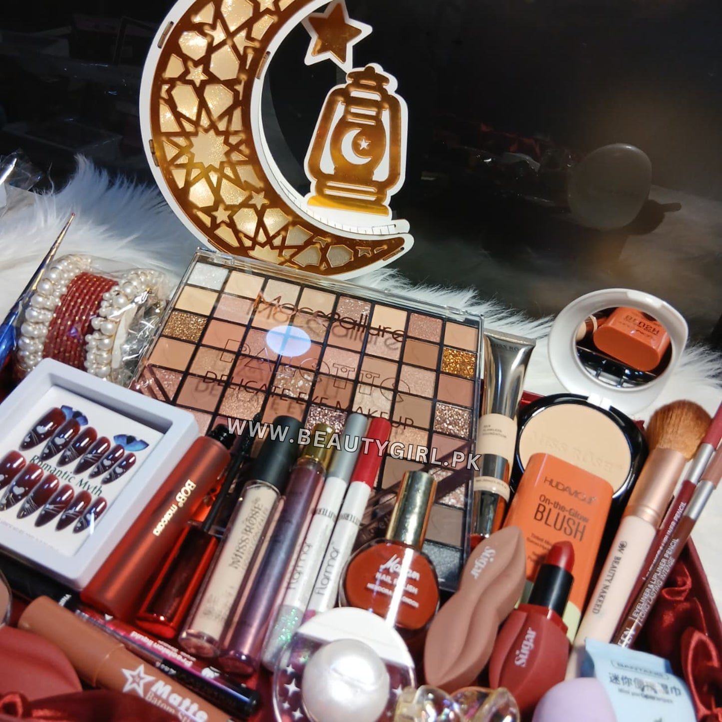 Begum Ki Eidi Exclusive Deal Perfect Eid Gift for Her (With Gith Box)