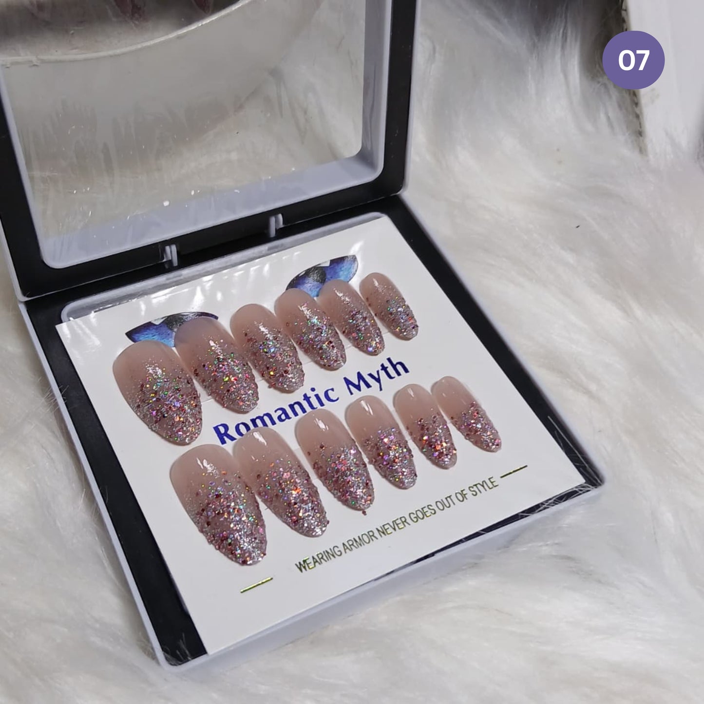 Romantic Myth Diamond Dust Glitter Press-On Nails Cat's Eye Nail