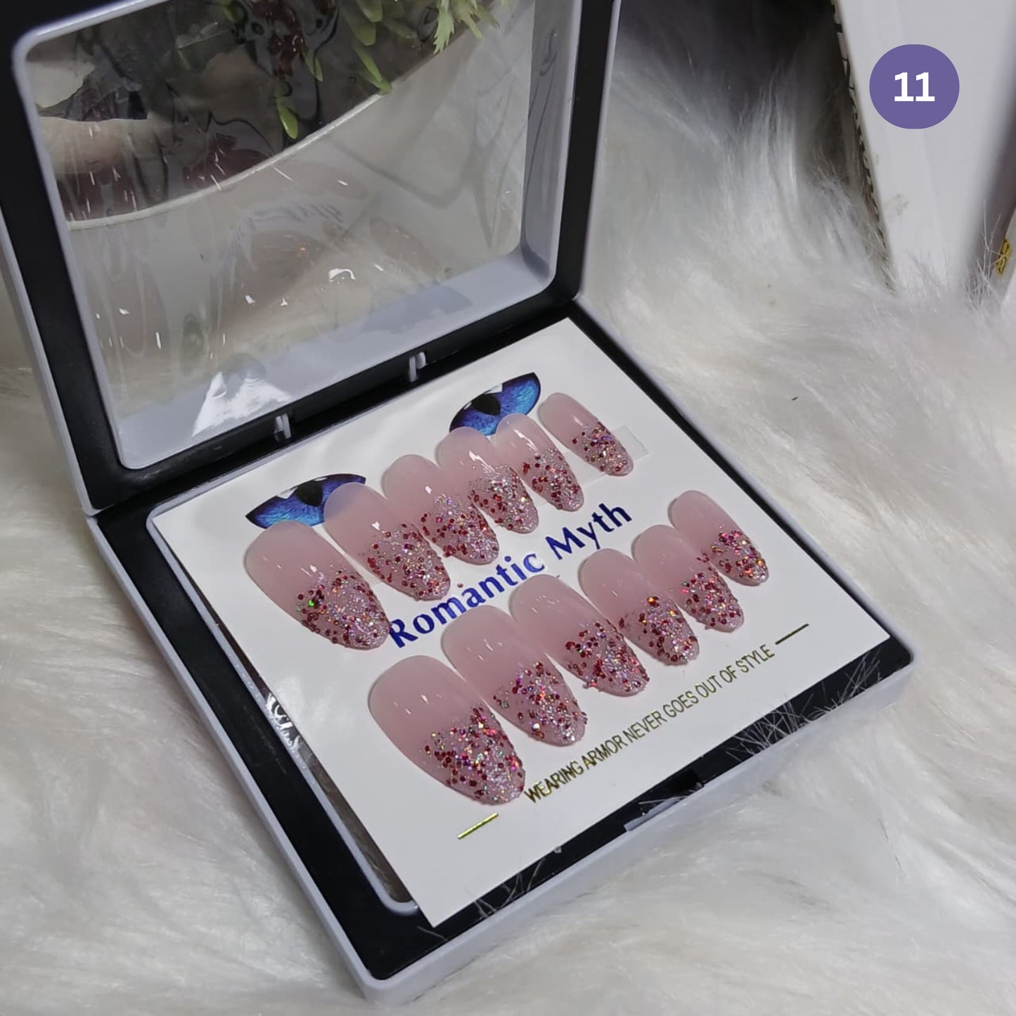 Romantic Myth Diamond Dust Glitter Press-On Nails Cat's Eye Nail