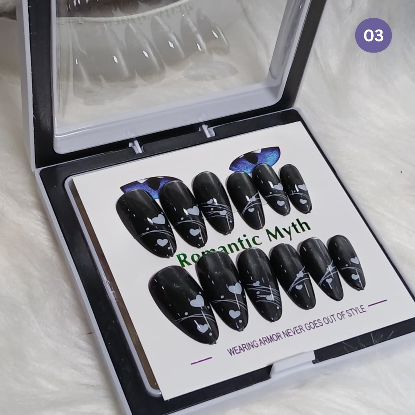 Romantic Myth Classic Elegance Press-On Nail Kit Cat's Eye Nails