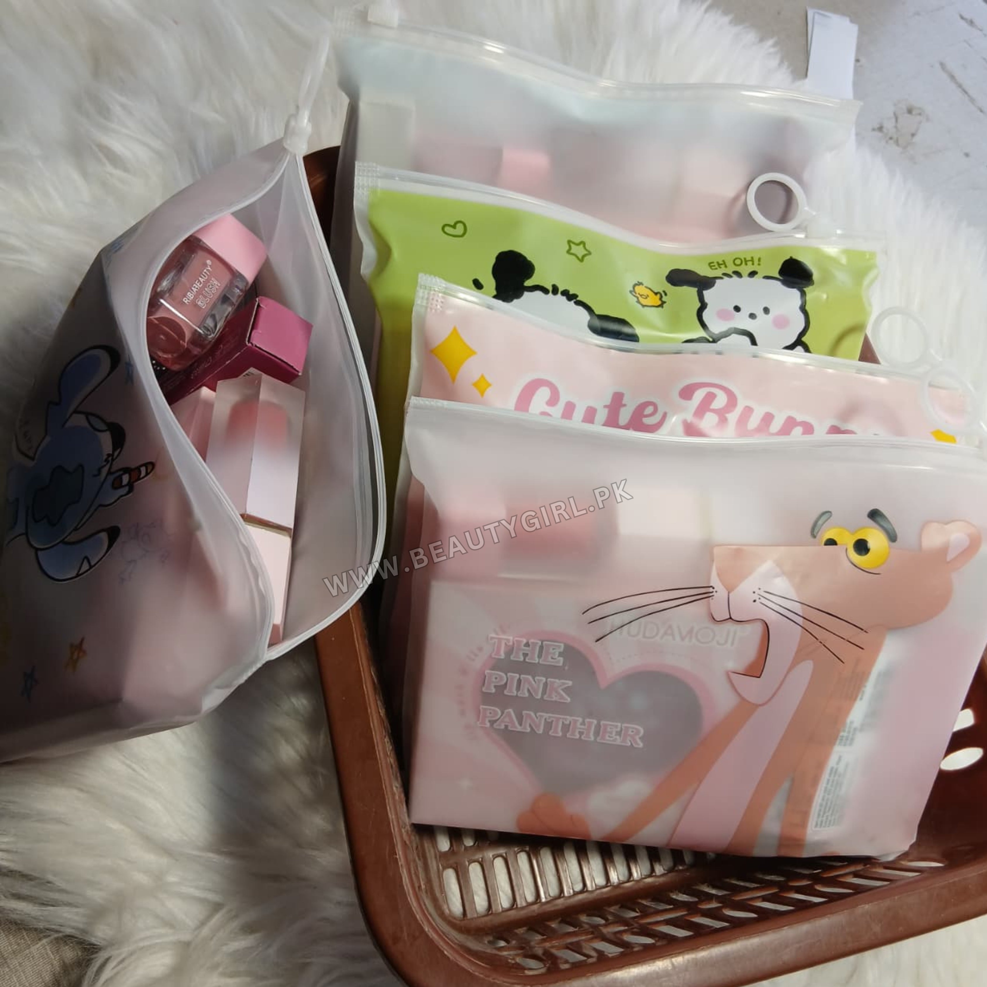 Pyaari bhanji ka liya Pyaara sa Eidi pouch