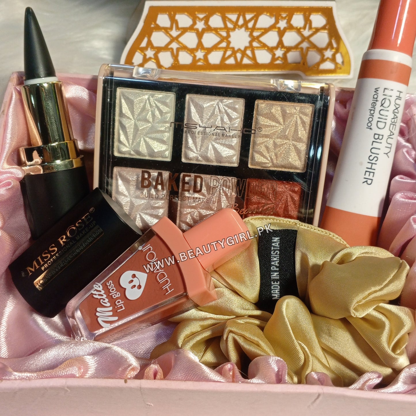 Pyaari Bhabhi Ka  Pyaar Bhari Tohfa with Gift Box