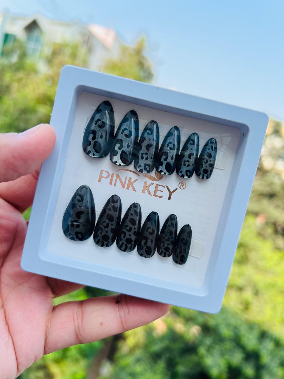 Leopardl Print False Nails – Full Cover, Stylish Stiletto Shape