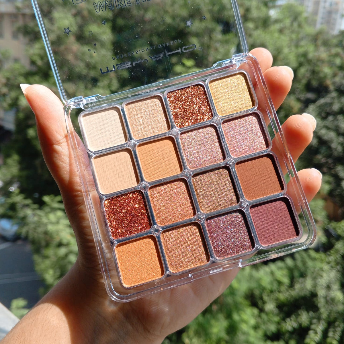 Hudamoji 16 Color Shimmer & Matte Eyeshadow Palette