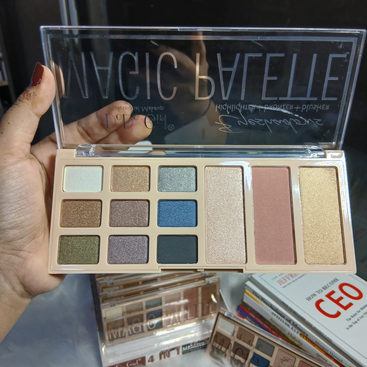 Dodo Girl Ultimate Glam Magic Eyeshadow, Highlighter & Bronzer Palette