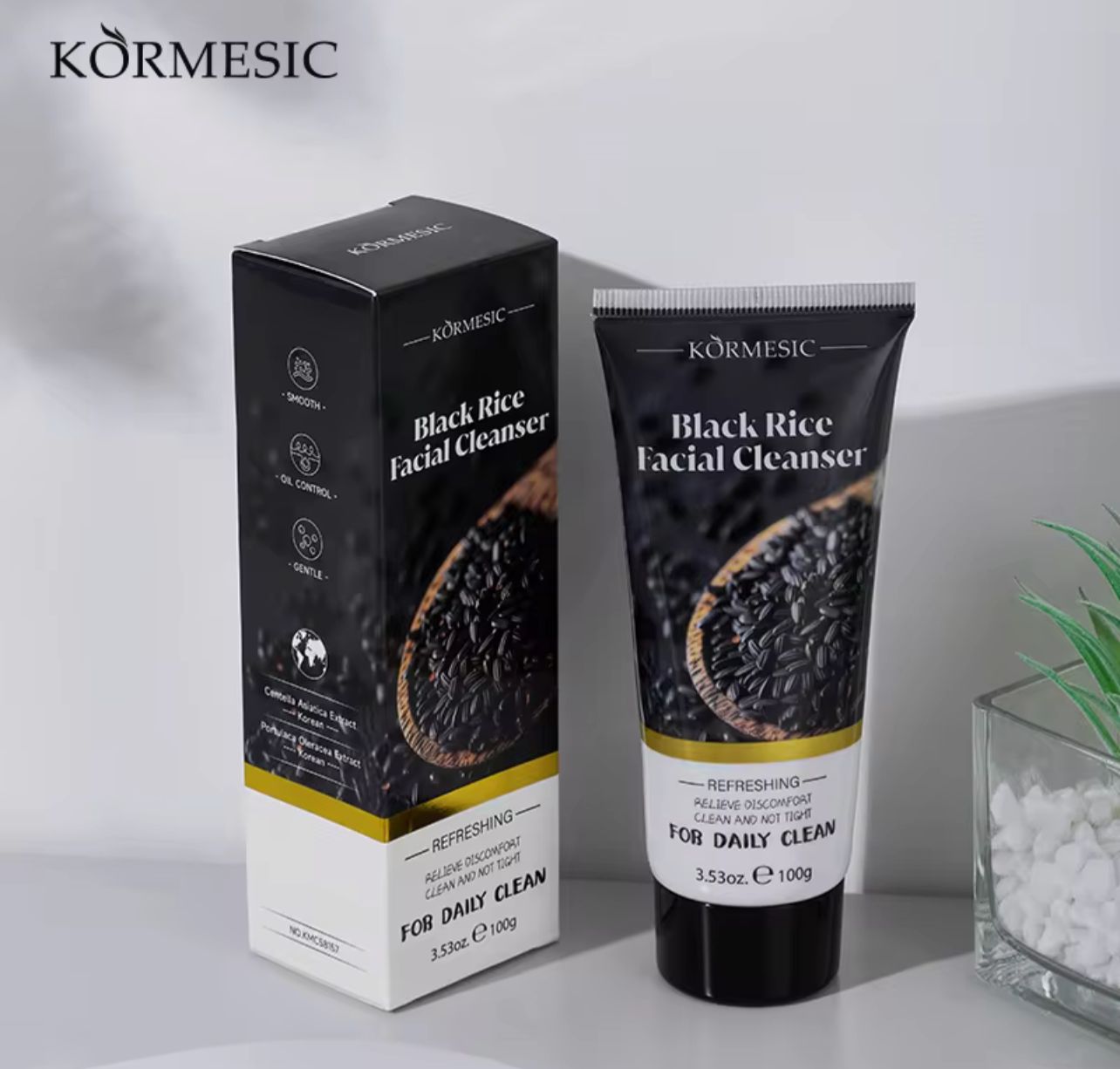 KORMESIC Refreshing Relieve Discomfort Black Rice Facial Cleanser 100g