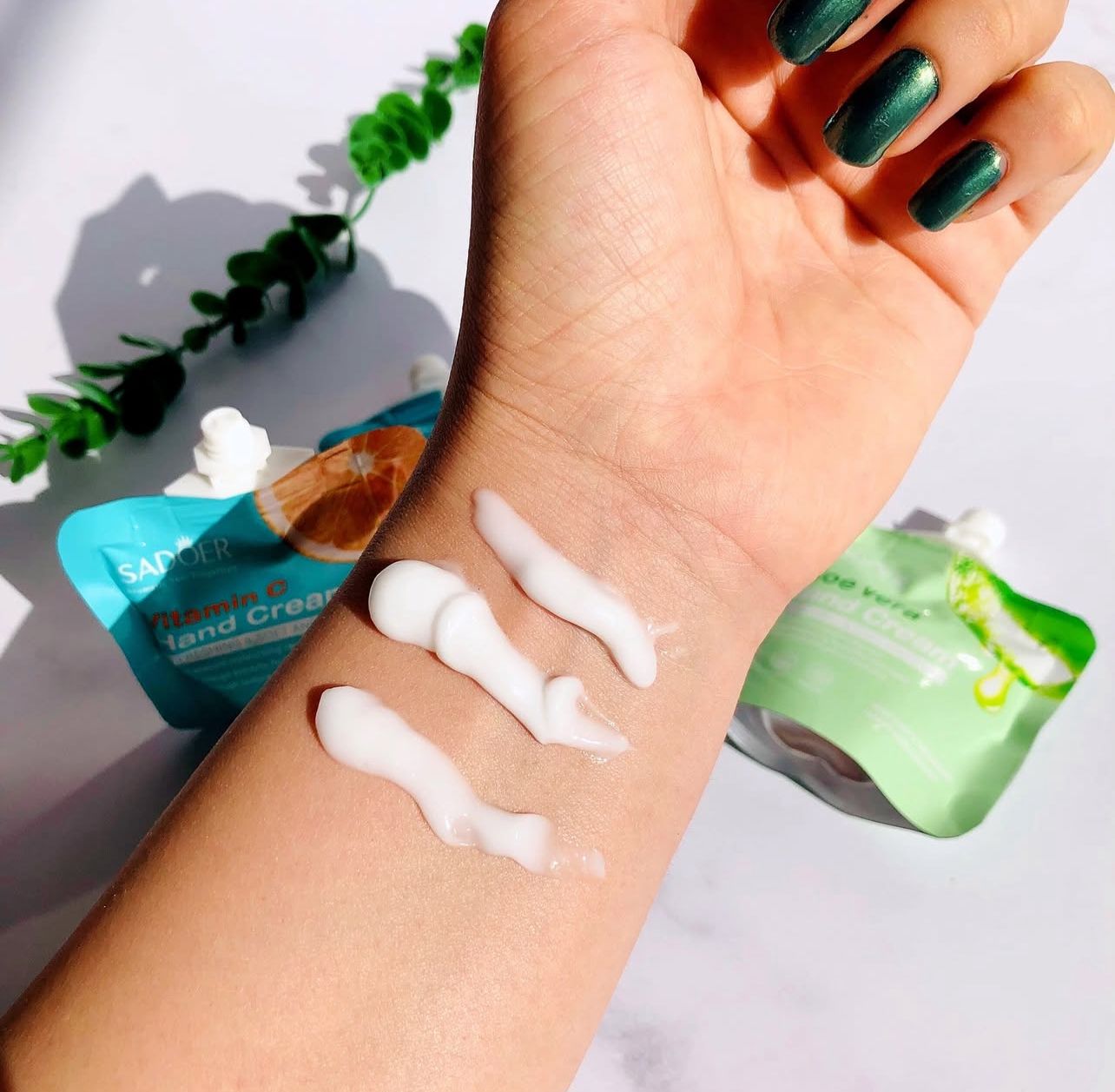 SADOER Refreshing Soft And Silky Hand Cream 30g