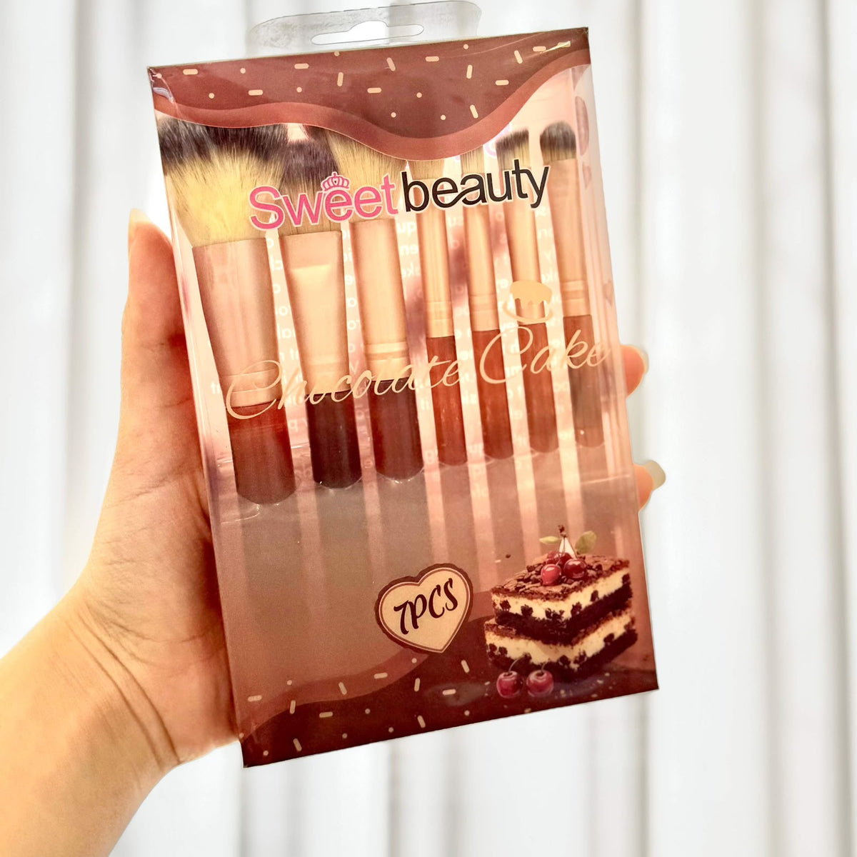 Sweet Beauty Chocolate Cake 7-Piece Makeup Brush Set