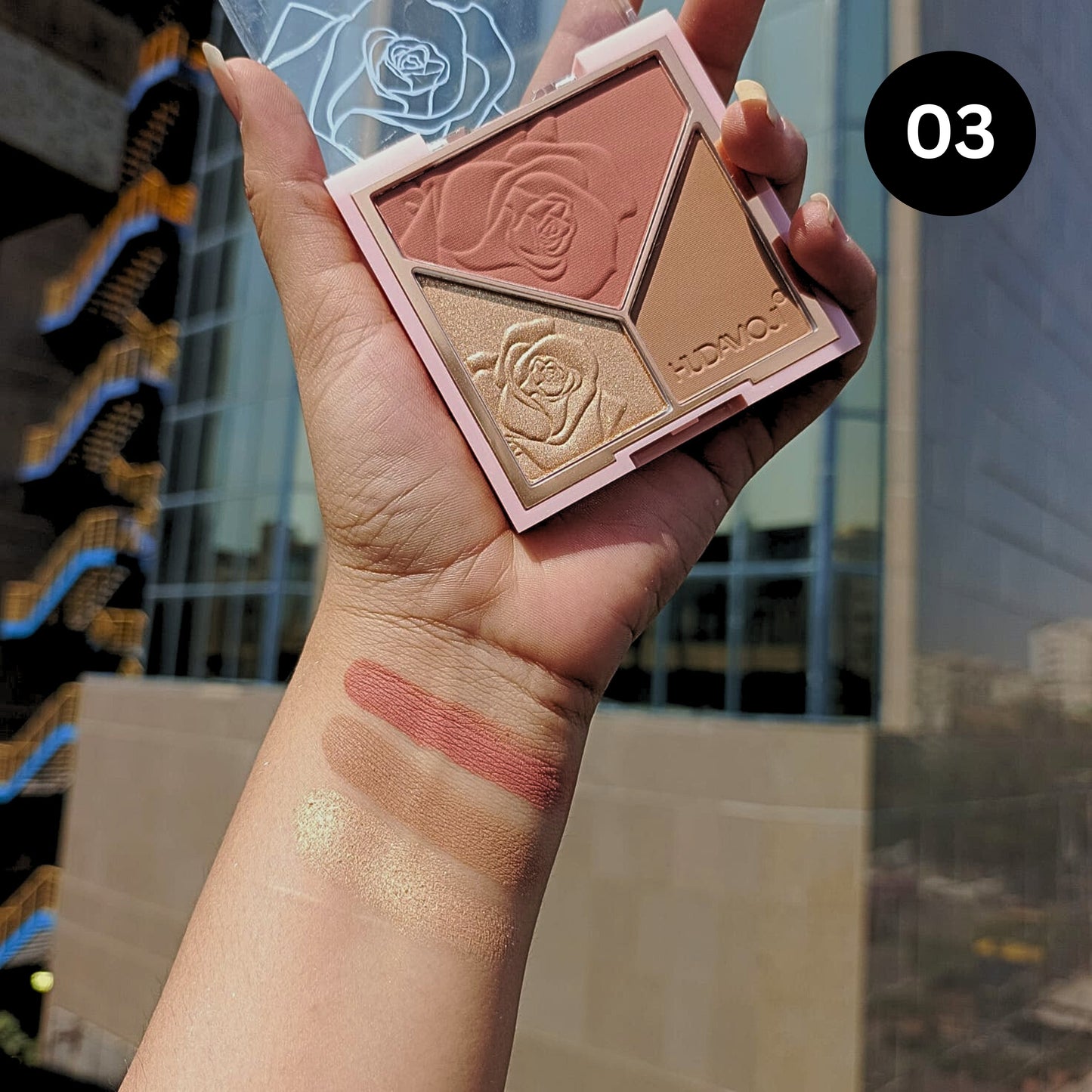 Hudamoji 3 in 1 Face Glow Palette Highlighter, Blush & Contour All in One