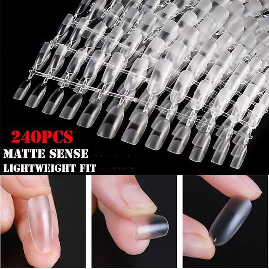 Transparent Saloon 240pcs Nails