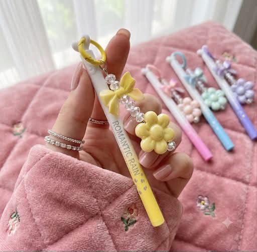Romantic Rain Keychain Waterproof Marker Eyeliner