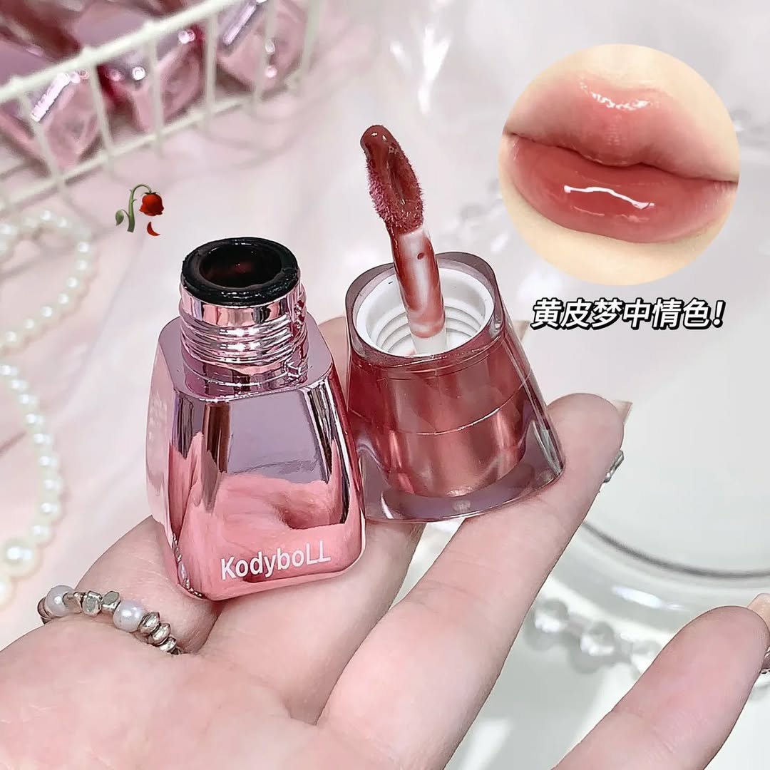 Kodyboll Moisturizing Pink Lip Gloss
