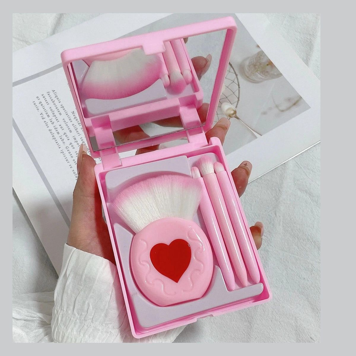 Cute Fancy 4 Pcs Mirror Plastic Box Brush Set