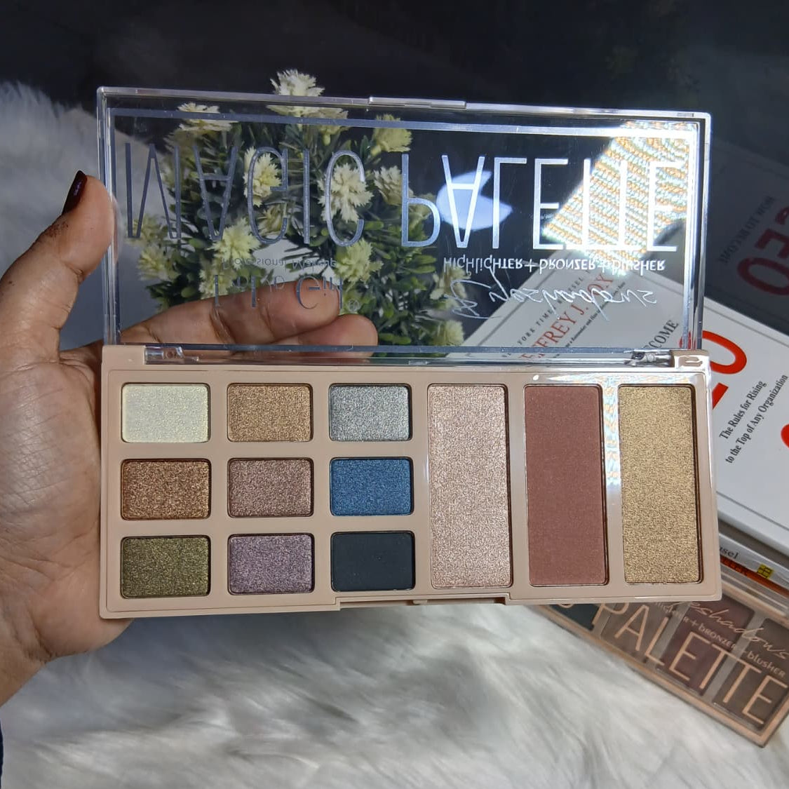 Dodo Girl Ultimate Glam Magic Eyeshadow, Highlighter & Bronzer Palette