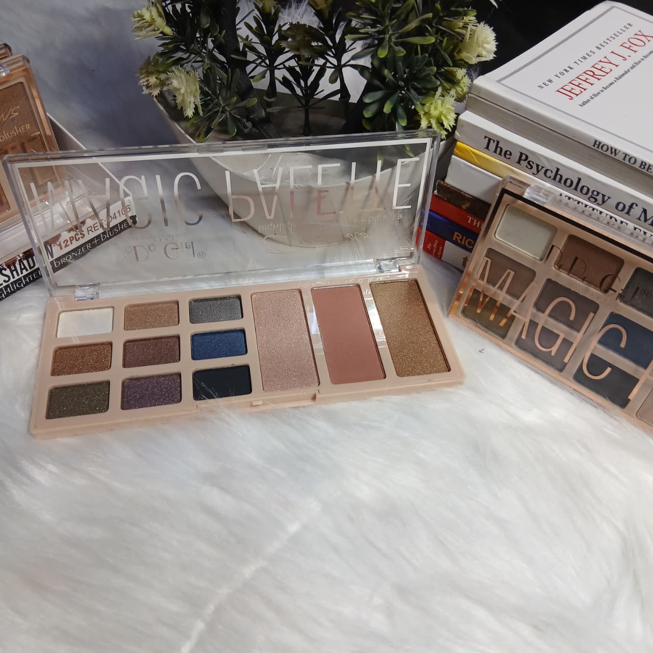 Dodo Girl Ultimate Glam Magic Eyeshadow, Highlighter & Bronzer Palette