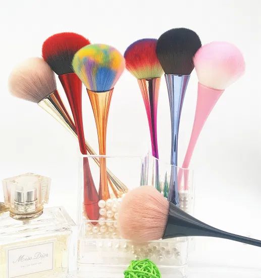 Single High Quality Professional Makeup Brush