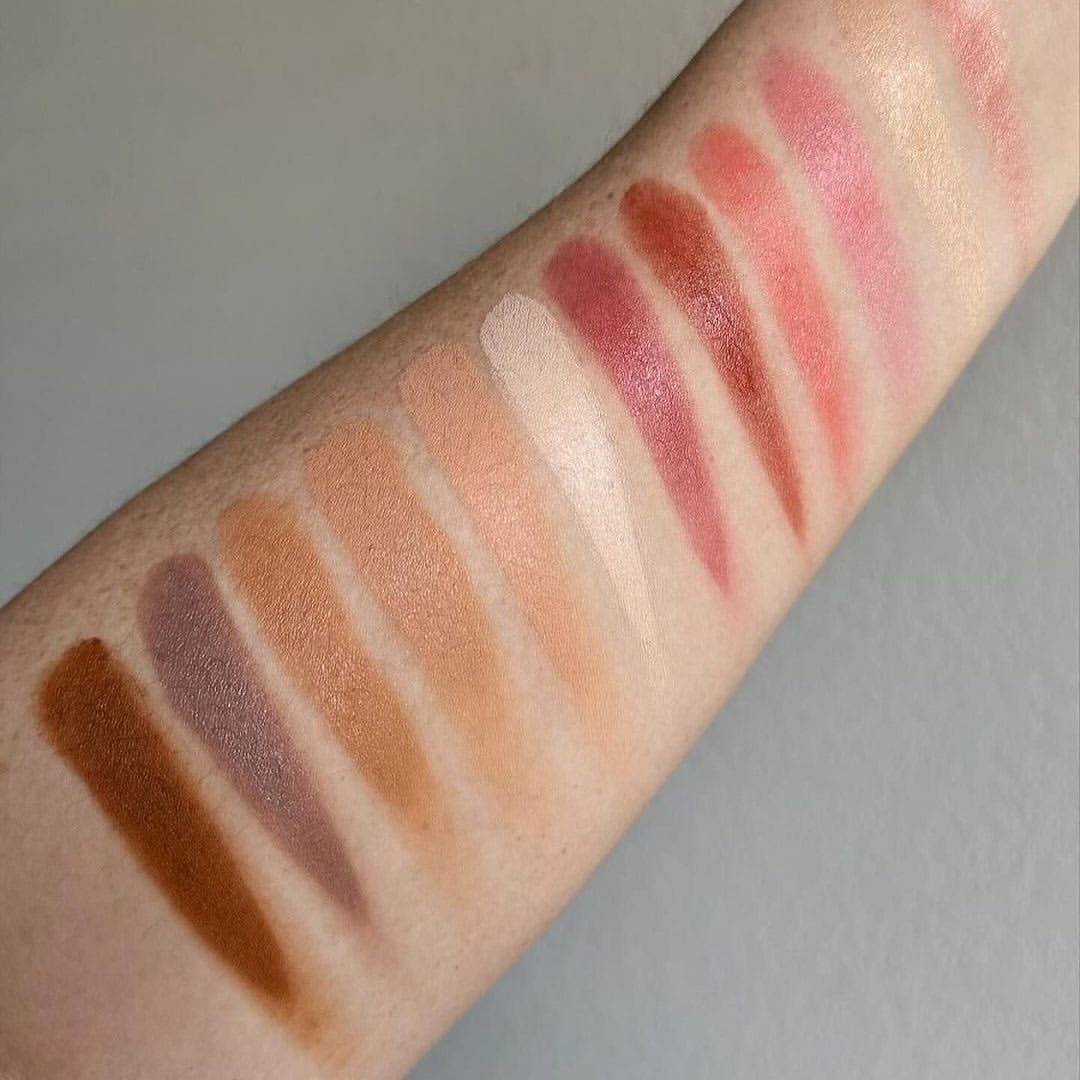 Carla Secret 12-Color Cream Concealer & Blush Palette
