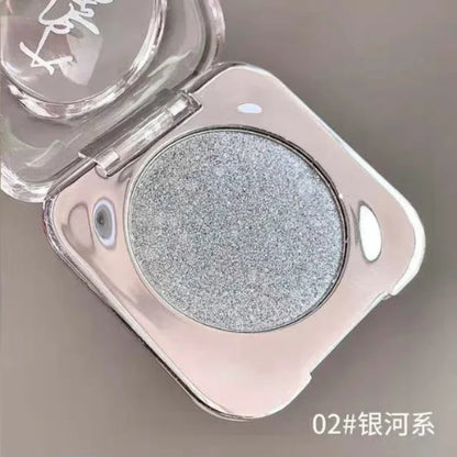 Kaka Show Eyeshadow + Highlighter
