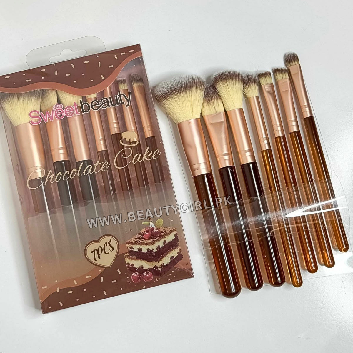 Sweet Beauty Chocolate Cake 7-Piece Makeup Brush Set