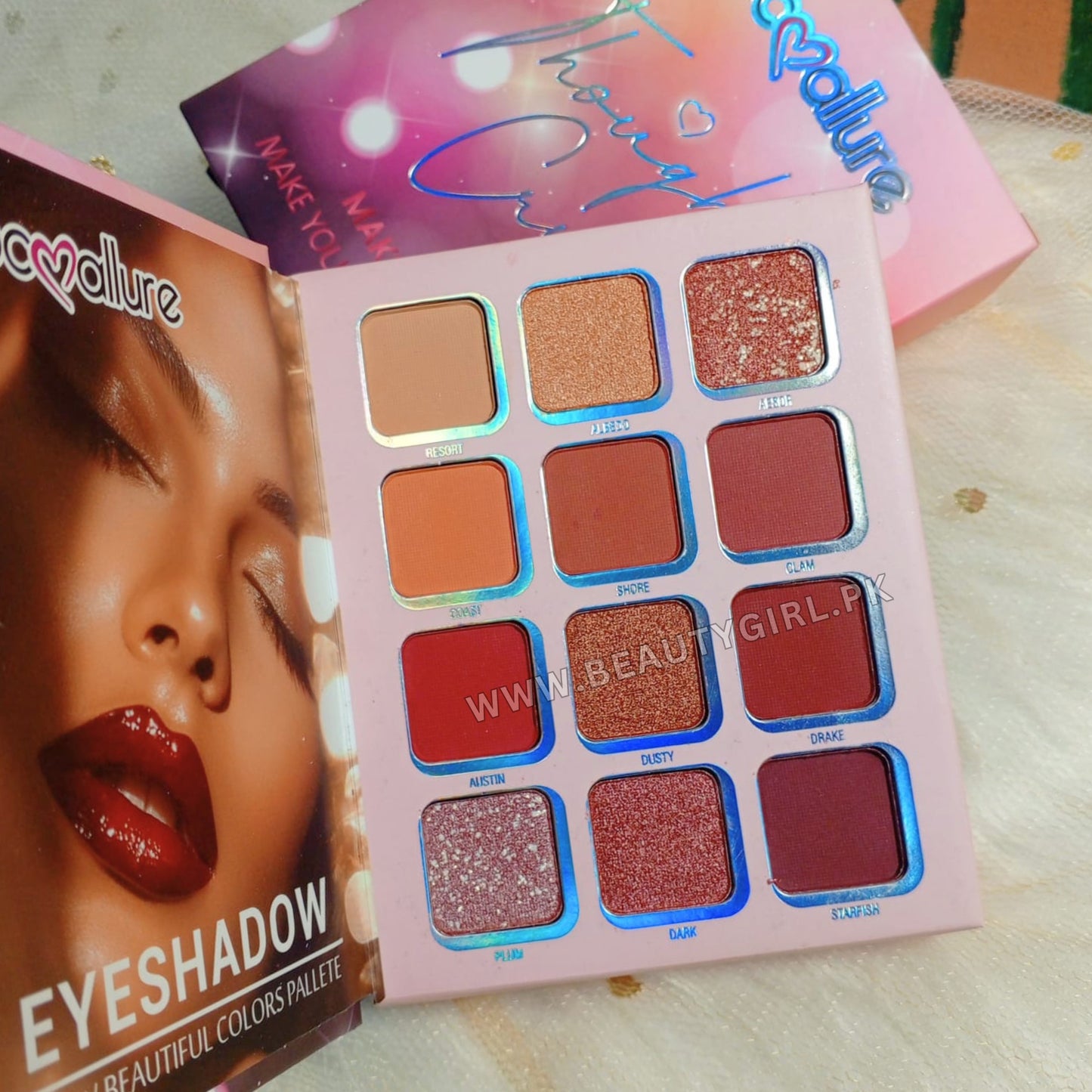 Mocallure Thoughts Crush Makeup Book Palette 5 Pages