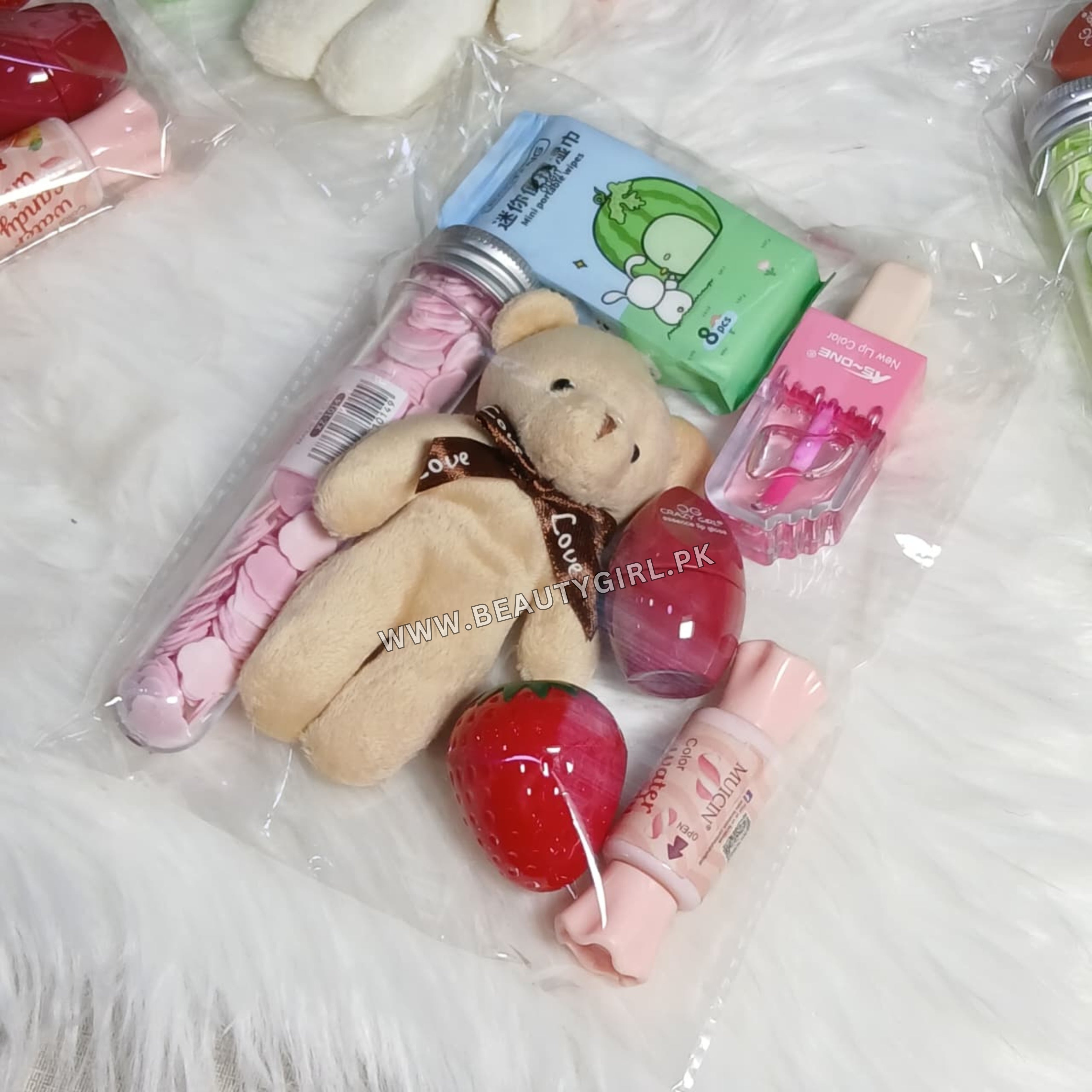 So Pretty Mini Beauty Gift Hamper for Your Princess