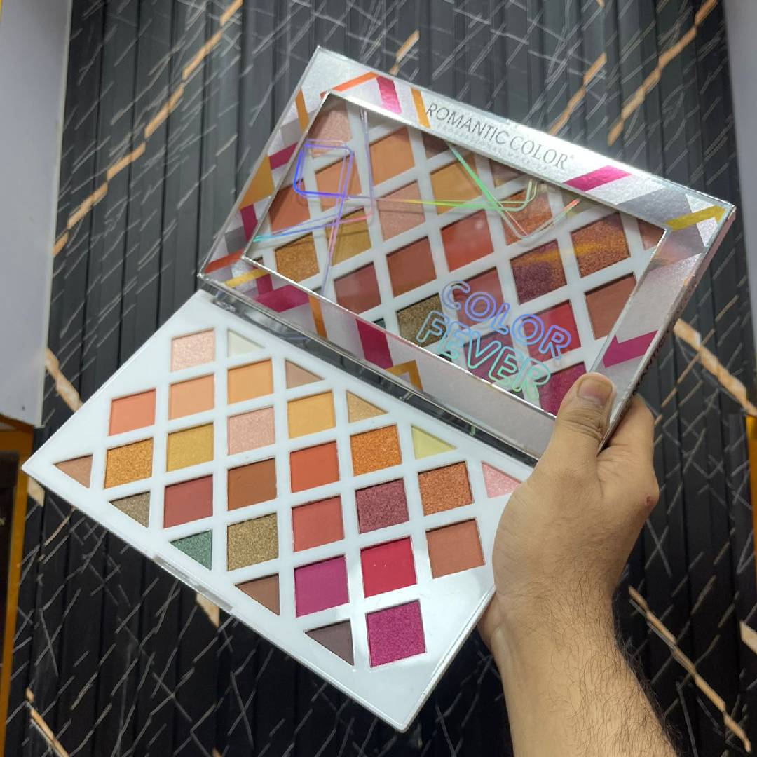 Romantic Color Color Fever 30 Color Eyeshadow Palette