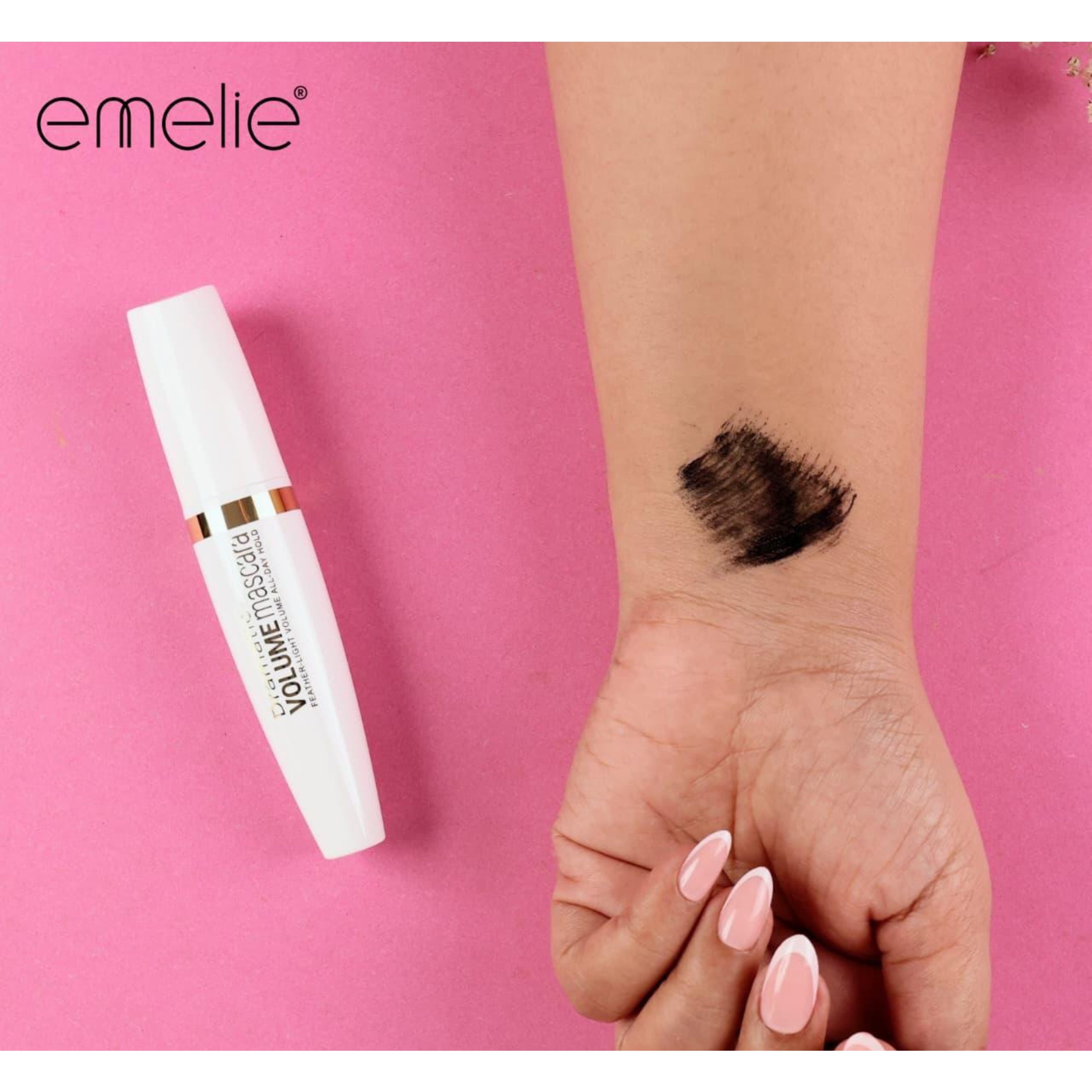 Emelie Dramatic Volume Mascara