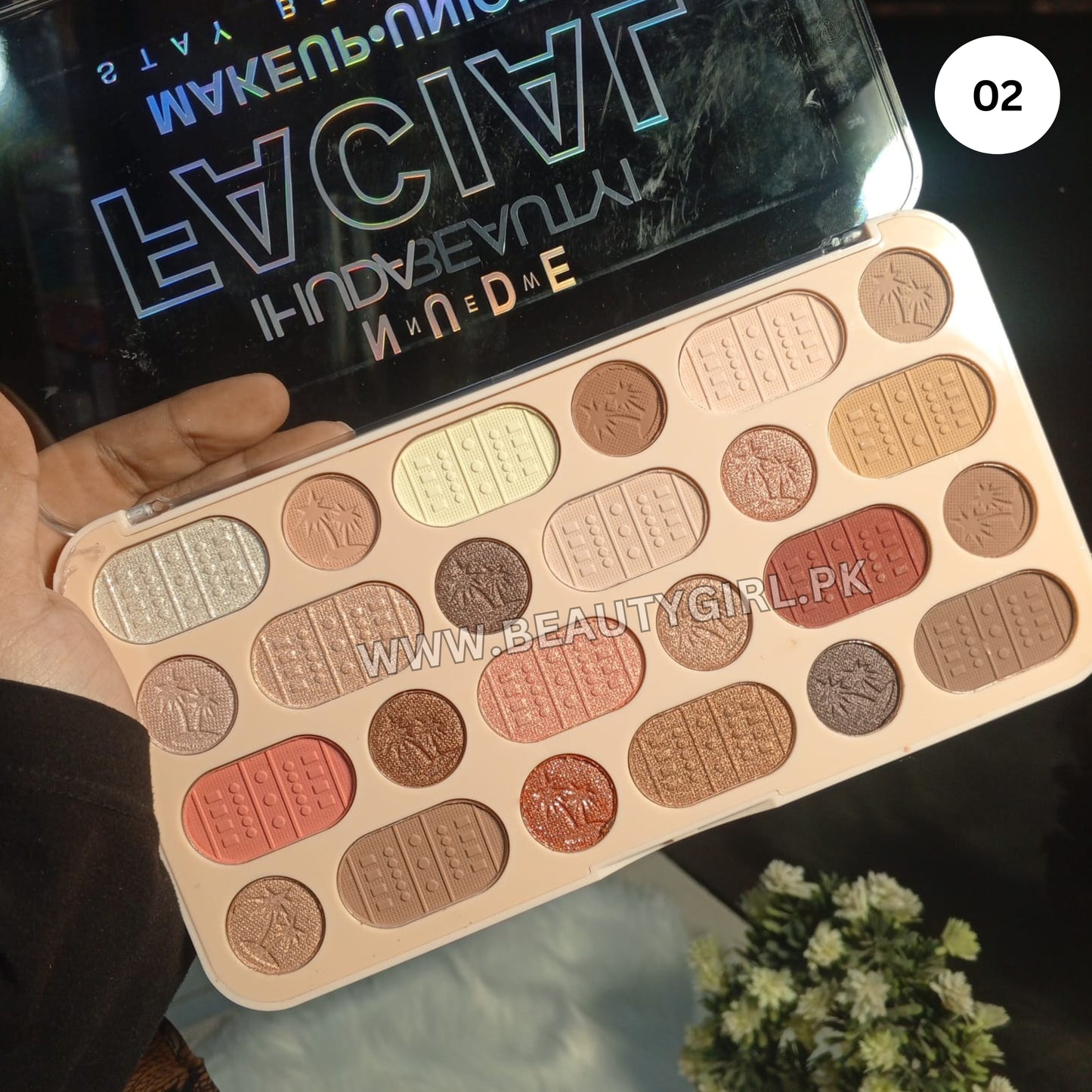High Quality Nude Shades Super Pigmented 24 Color Eye Shadow Palette