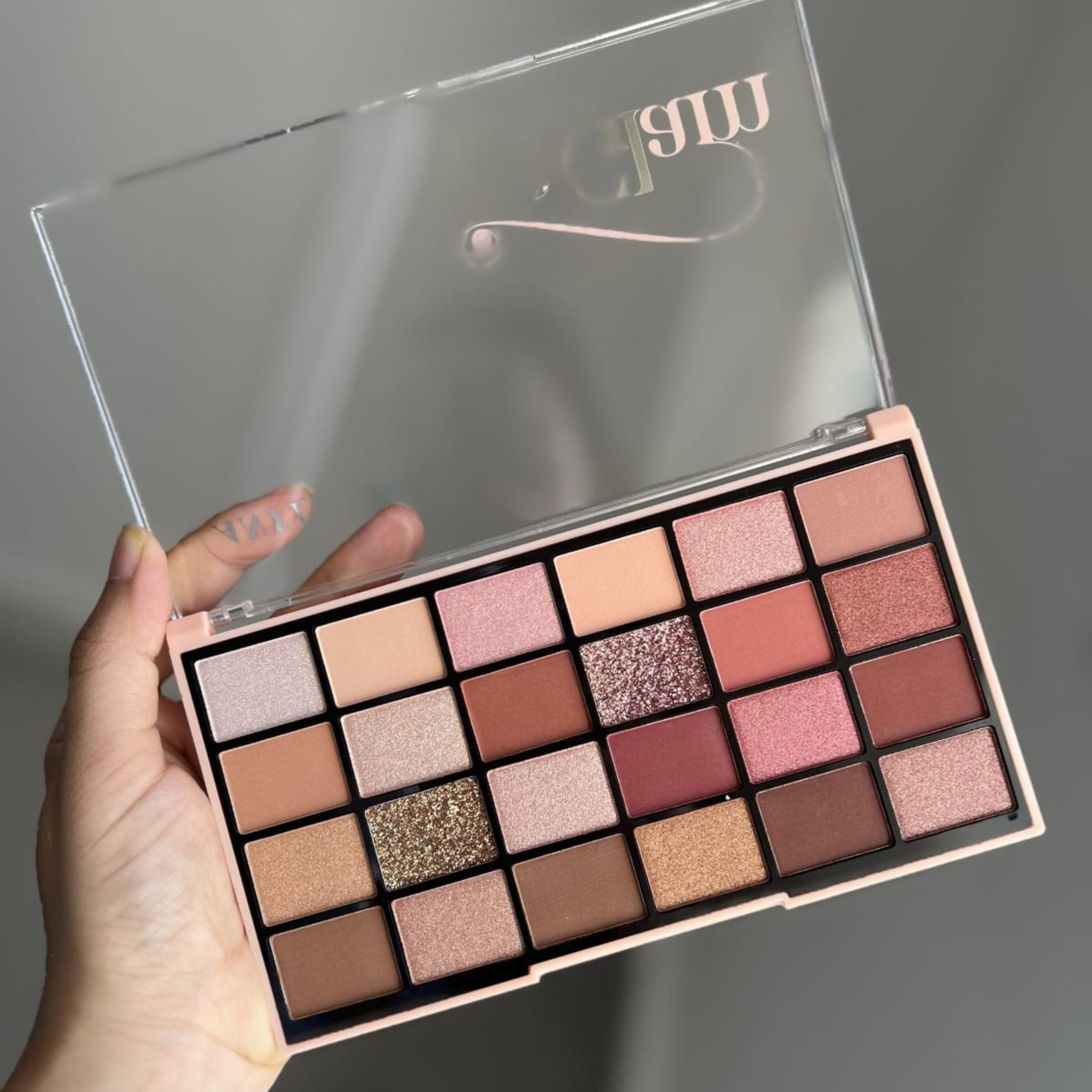 Any Lady In Glam 24 Color Eyeshadow Palette
