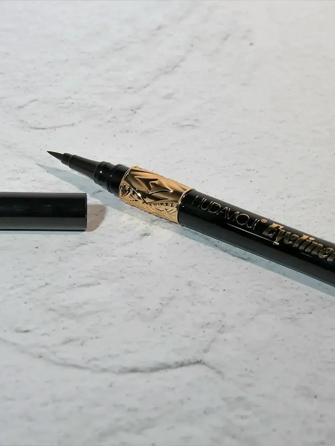 Hudamoji 24hrs beginner Waterproof Eye Liner