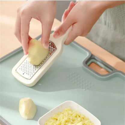 Manual Grater Fruit Vegetable Grater Carrot Shredder 3Pcs Set