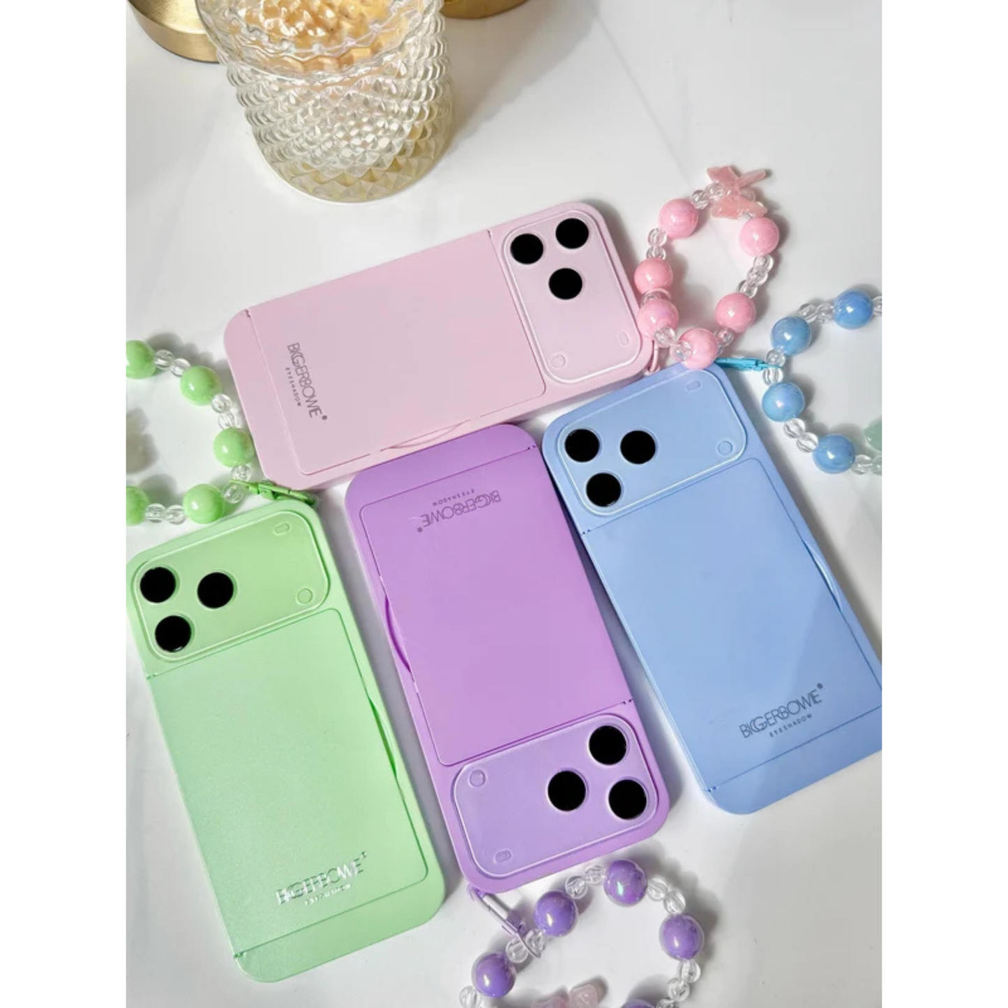 IPhone 17 Pro Max Style Eyeshadow Palette With Hand Band