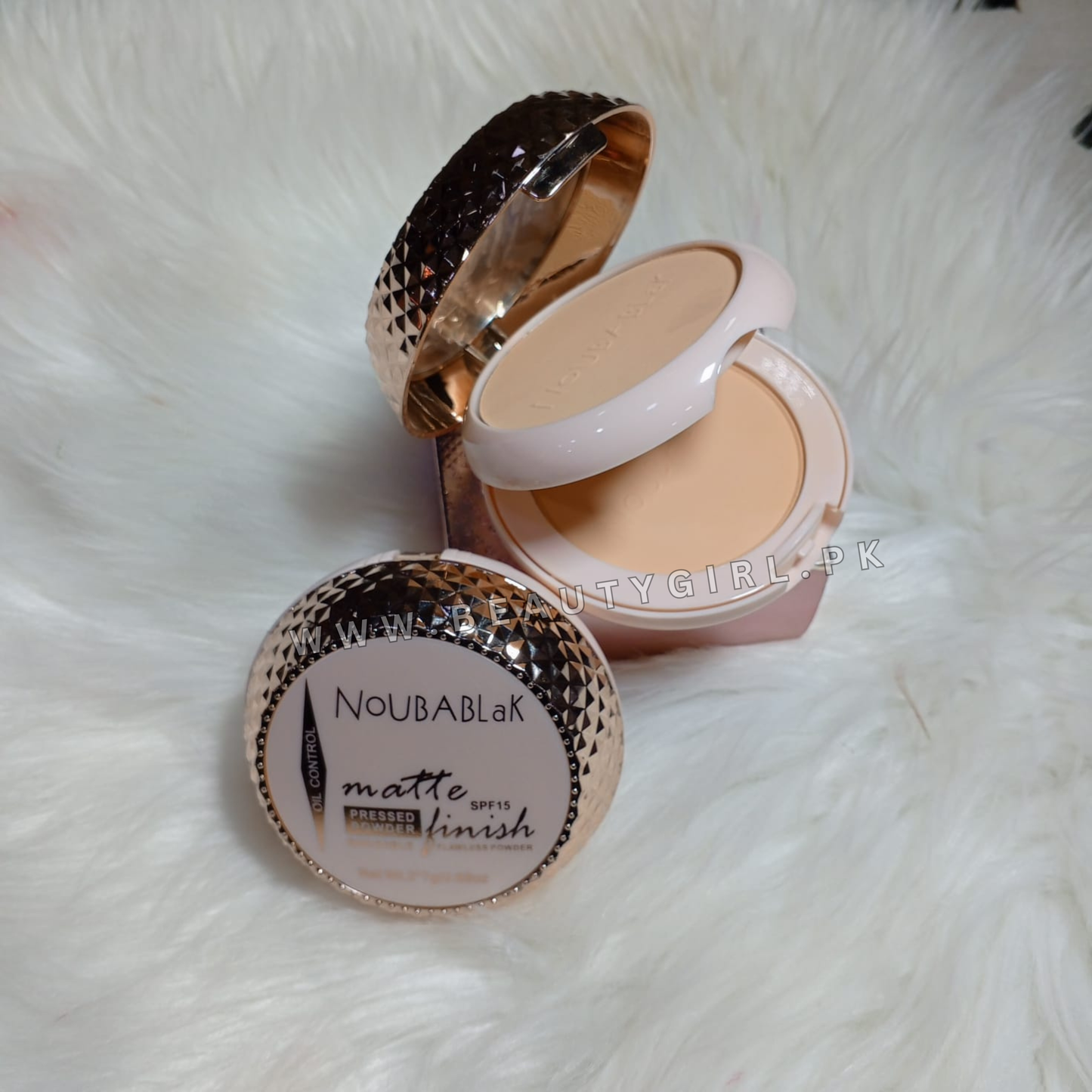 NoubaBlak Oil Control Matte Pressed Powder SPF 15