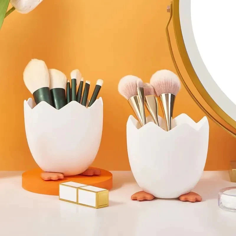 Broken Egg Shape Brush Holder