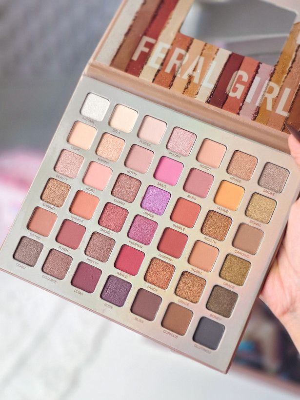 Igoodco Magic 42 Colors Eyeshadow Palette