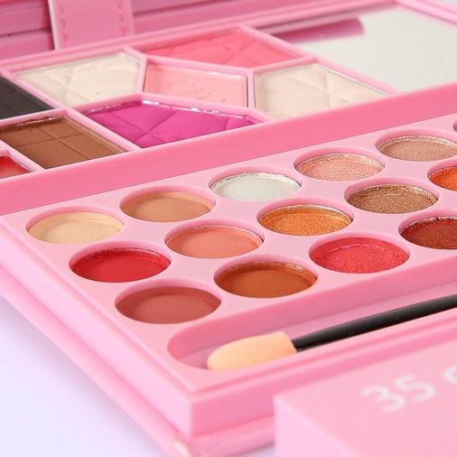 Ultra Beauty 8 in 1 Master Makeup Eyeshadow Palette