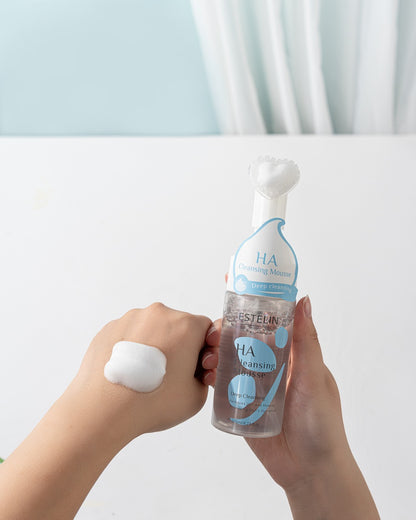 Esteline Hyaluronic Acid And B5 Cleansing Mousse