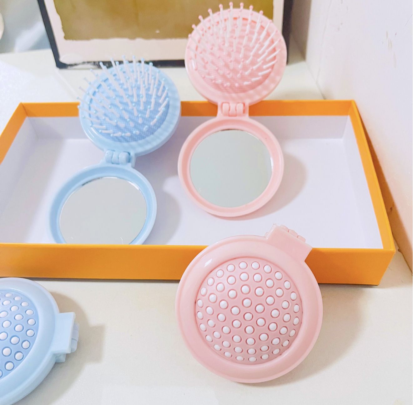 Cute Folding Hair Brush With Mirror