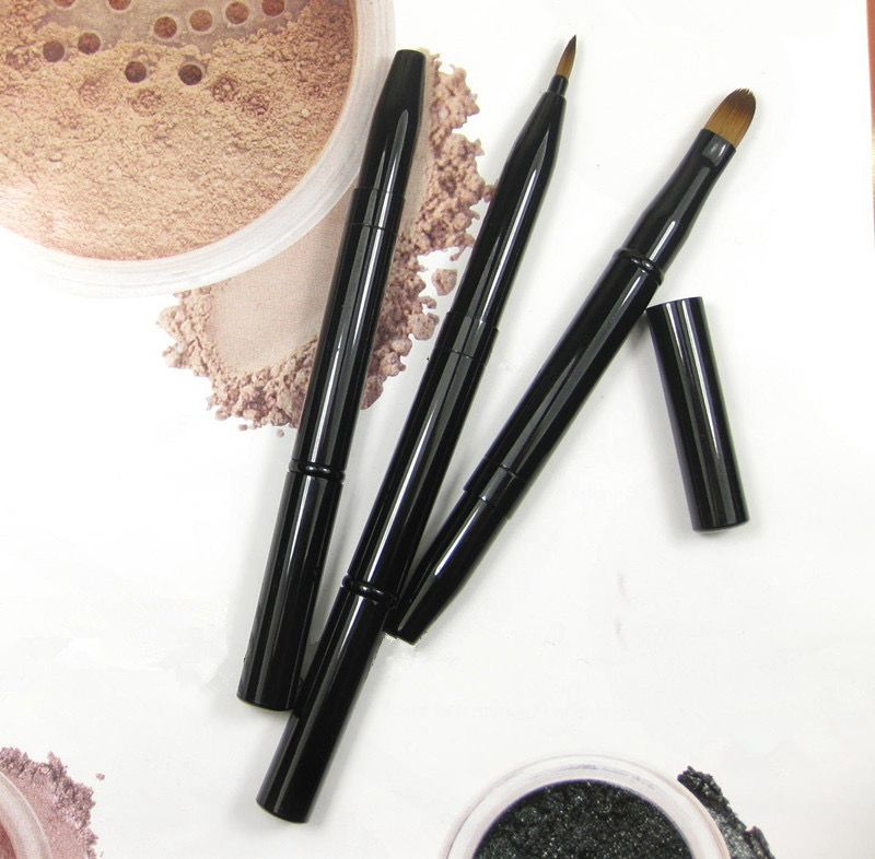 2 in 1 Eye Liner & Lip Filler Brush