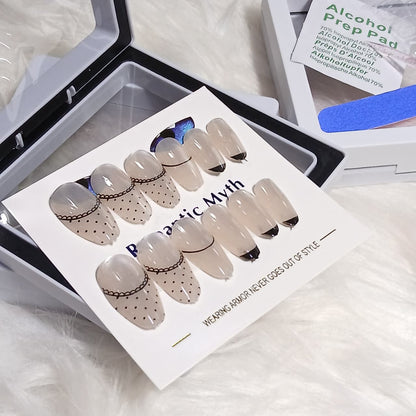 Romantic Myth Classic Elegance Press-On Nail Kit Cat's Eye Nails