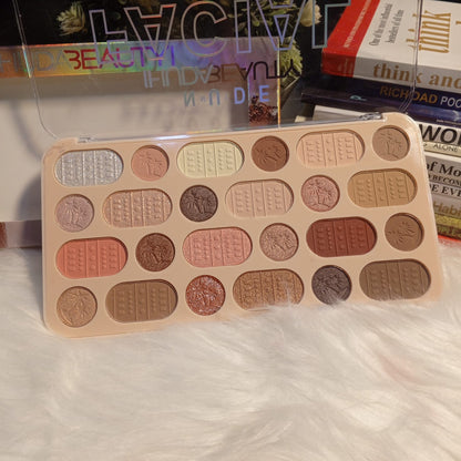 High Quality Nude Shades Super Pigmented 24 Color Eye Shadow Palette