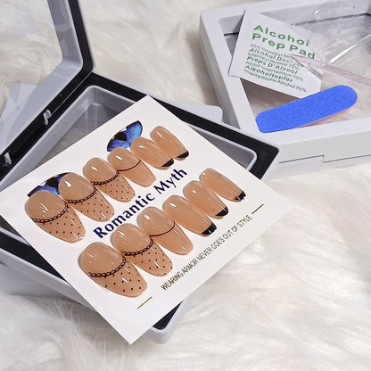 Romantic Myth Classic Elegance Press-On Nail Kit Cat's Eye Nails