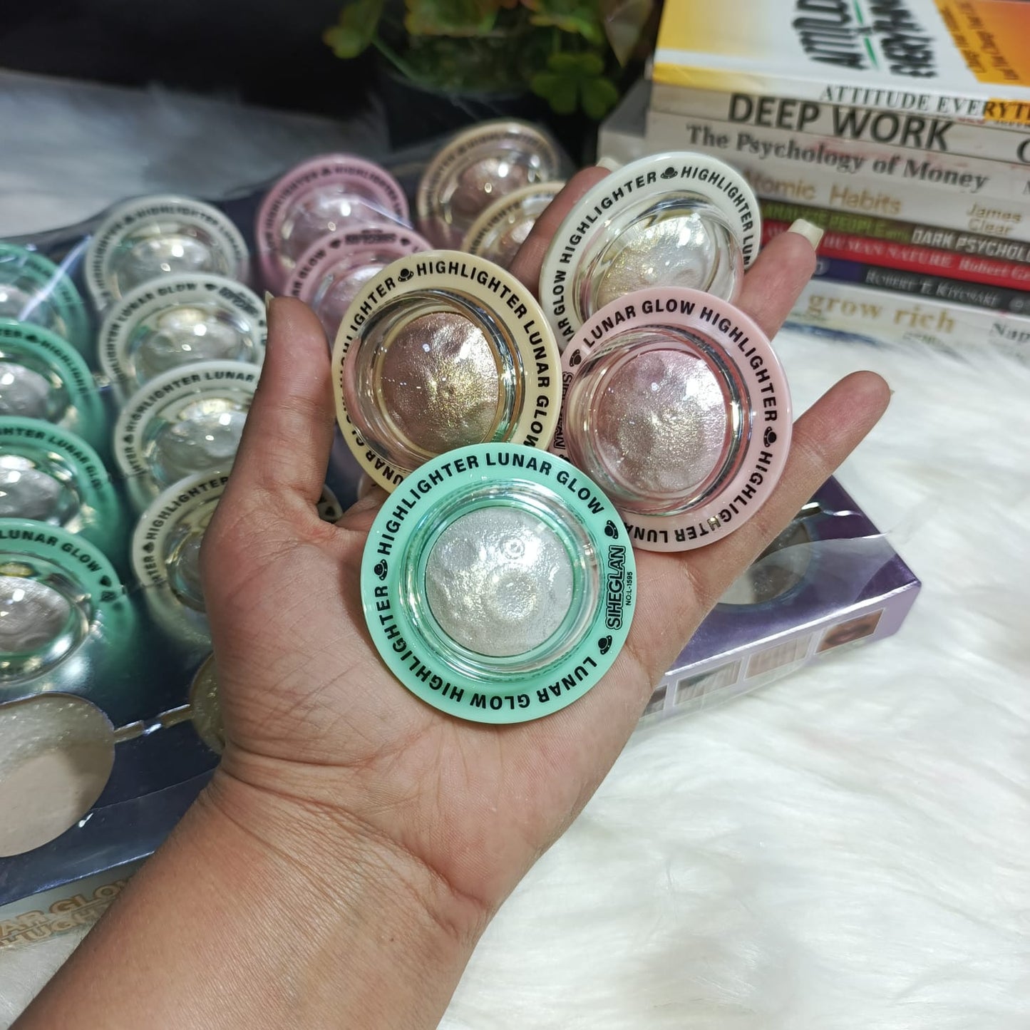 Siheglan Planet Glow Highlighter Ultra Shimmer Baked Face Illuminator Galaxy Shine Finish Pack of 4