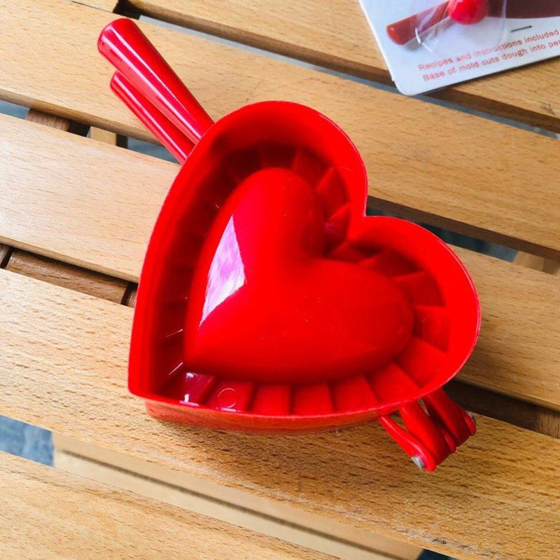 Heart Shape DIY Kitchen Dumpling Mold Dough Press Dumpling Maker